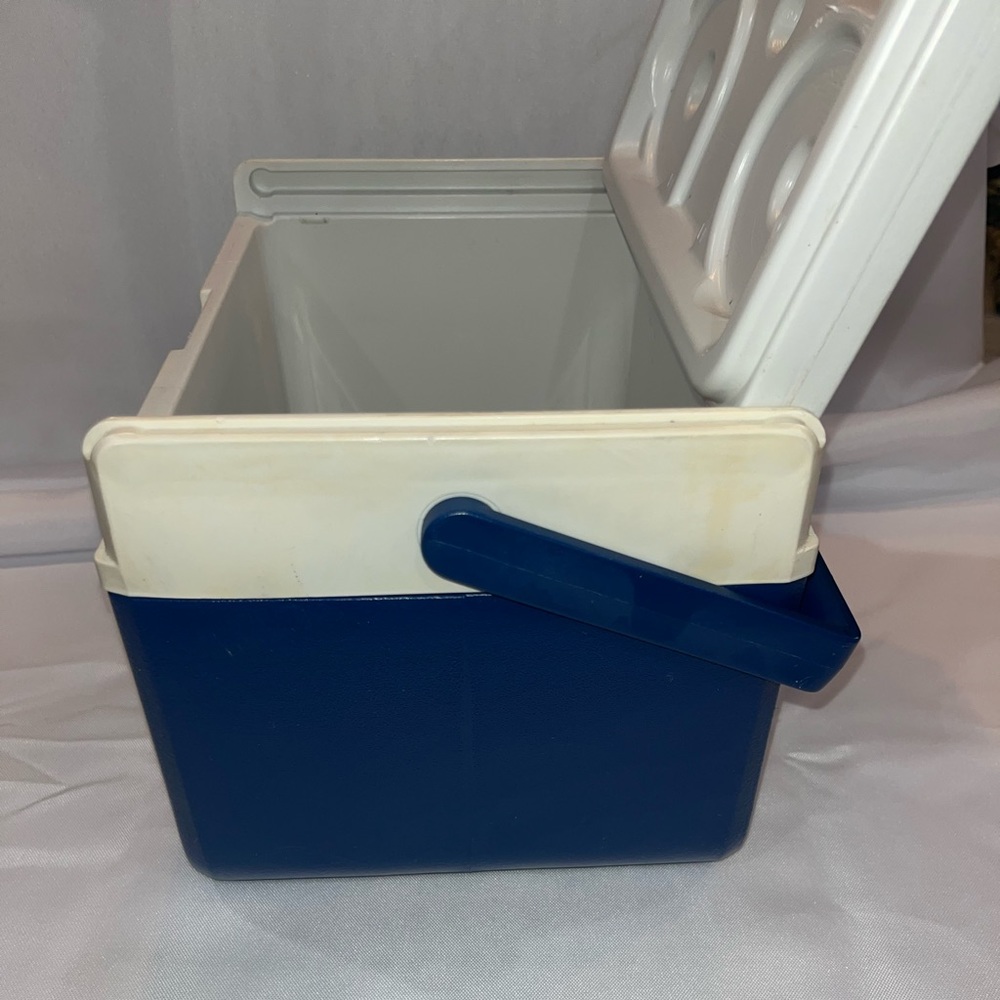 Coleman Flip Top Lid Personal Mini Cooler 5205 6 Pack Blue Lunchbox Made USA - Picture 3 of 11